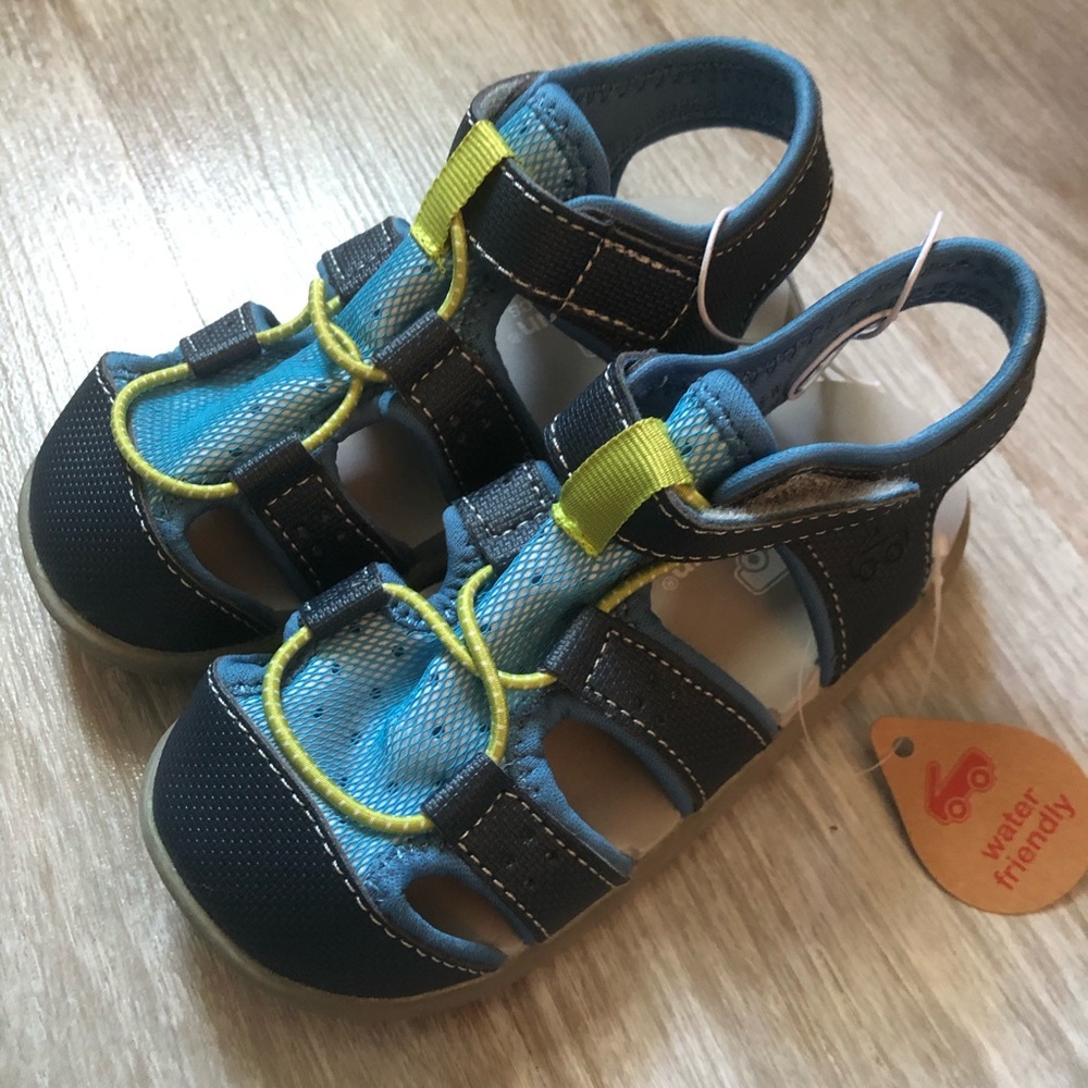 Kids water shoes
